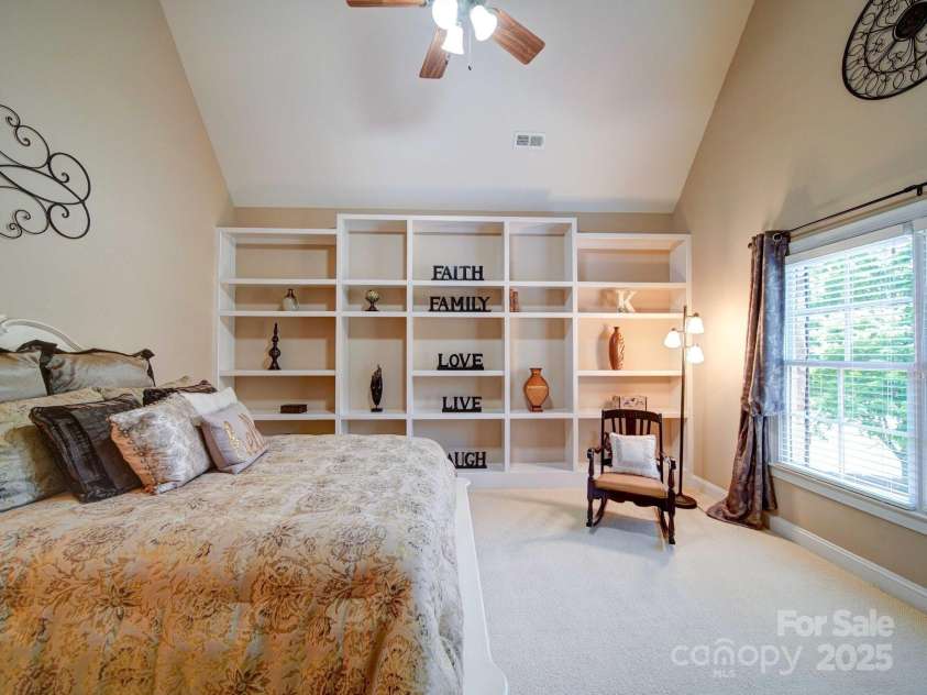 200 Waterby Way, Matthews, NC 28104.  MLS# CAR4256714, YatesRealty ID 19363. 