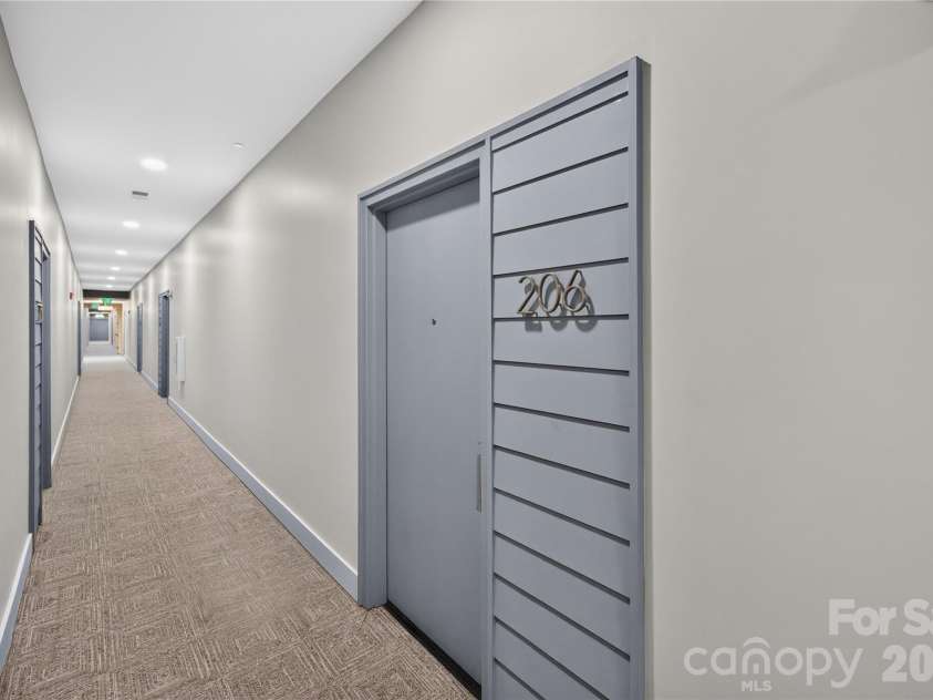 2401 Euclid Avenue, Charlotte, NC 28203.  MLS# CAR4399147, YatesRealty ID 19364. 
