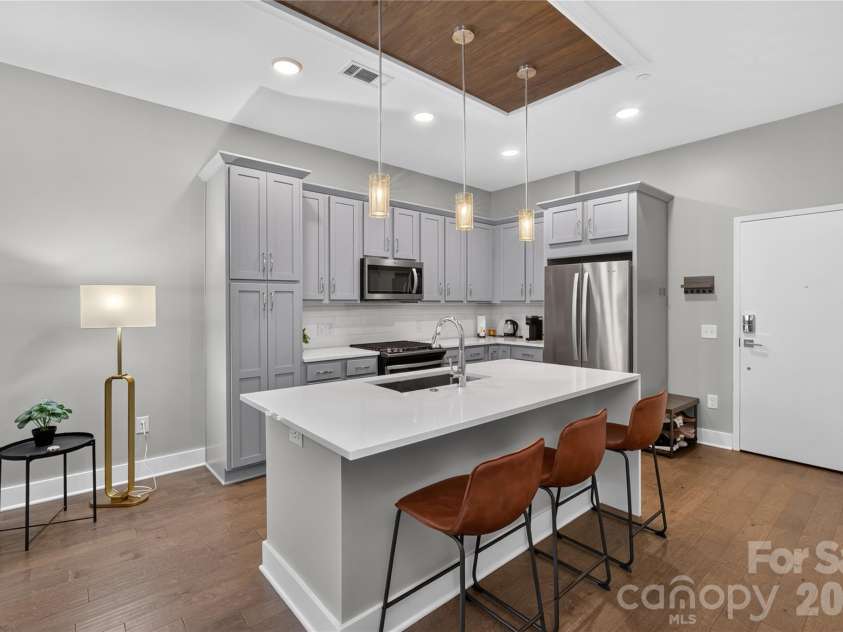 2401 Euclid Avenue, Charlotte, NC 28203.  MLS# CAR4399147, YatesRealty ID 19364. 