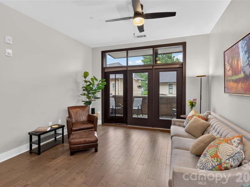 2401 Euclid Avenue, Charlotte, NC 28203.  MLS# CAR4399147, YatesRealty ID 19364. 