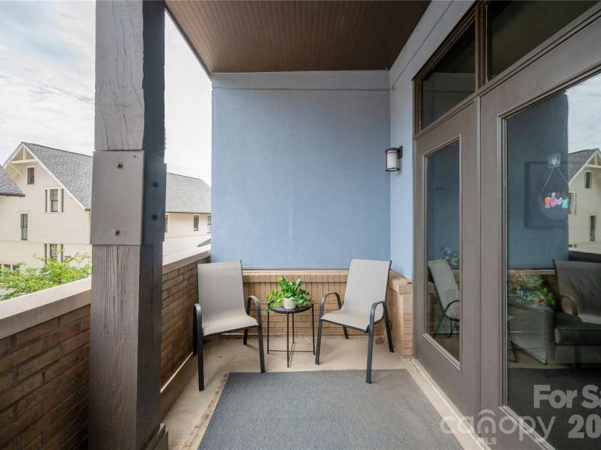 2401 Euclid Avenue, Charlotte, NC 28203.  MLS# CAR4399147, YatesRealty ID 19364. 