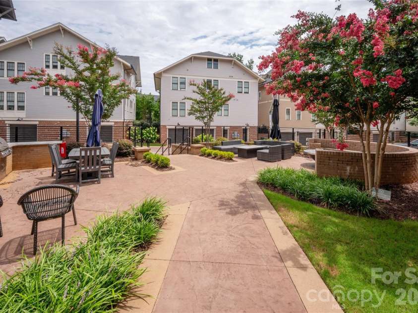 2401 Euclid Avenue, Charlotte, NC 28203.  MLS# CAR4399147, YatesRealty ID 19364. 