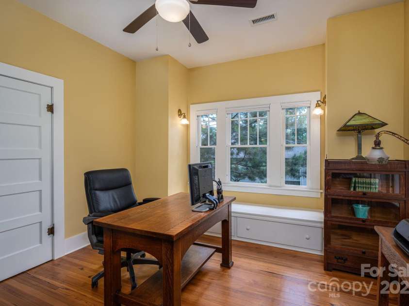 409 Grove Street, Lincolnton, NC 28092.  MLS# CAR4264134, YatesRealty ID 19364. Office