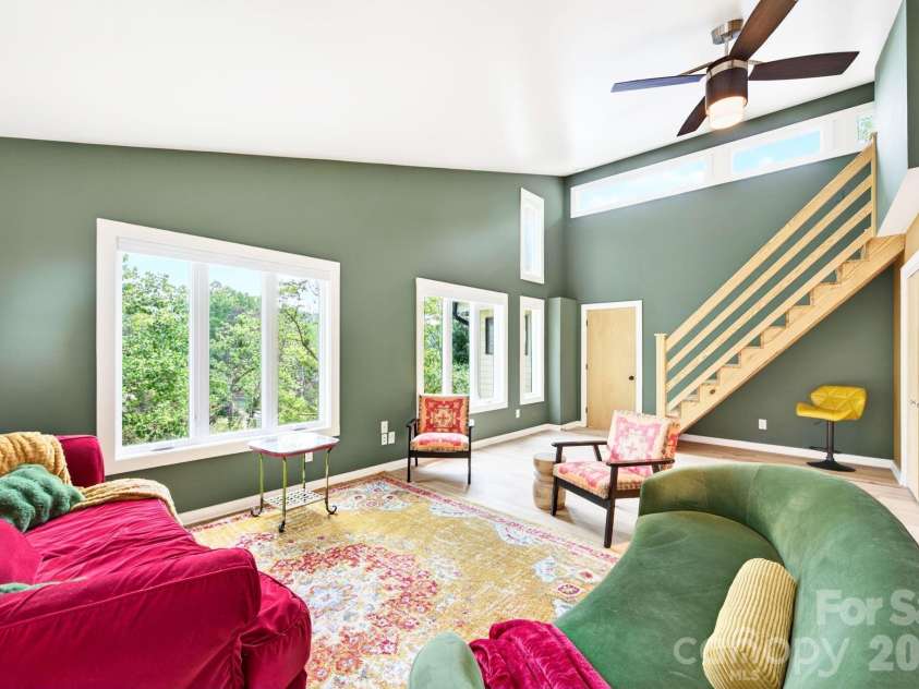 321 Barnard Avenue, Asheville, NC 28804.  MLS# CAR4372658, YatesRealty ID 19365. 