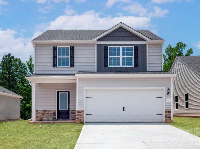 3410 Robindale Drive, Winston Salem, NC 27107.  MLS# CAR4359987, YatesRealty ID 19368. Stock Photos