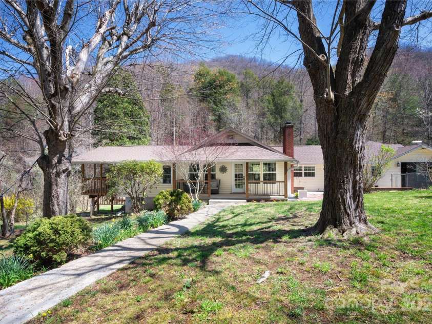 492 Paint Fork Road, Barnardsville, NC 28709.  MLS# CAR4239346, YatesRealty ID 19369. Front of House