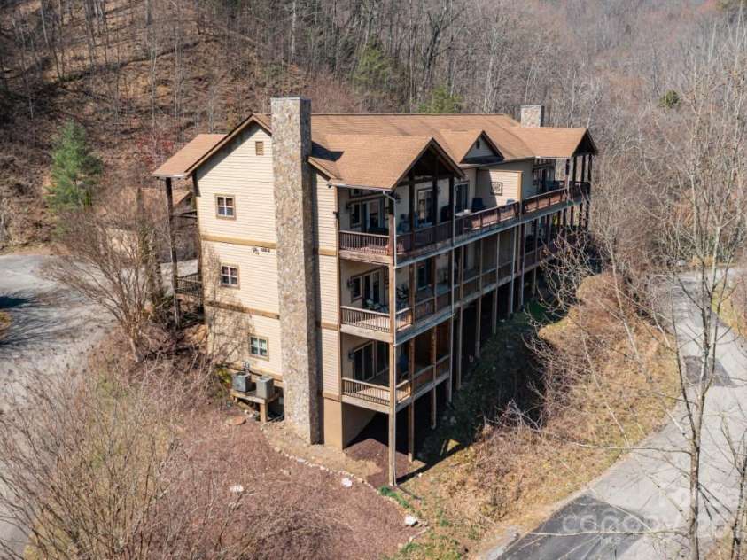 295 Sawgrass Drive, Whittier, NC 28789.  MLS# CAR4245137, YatesRealty ID 1937. 