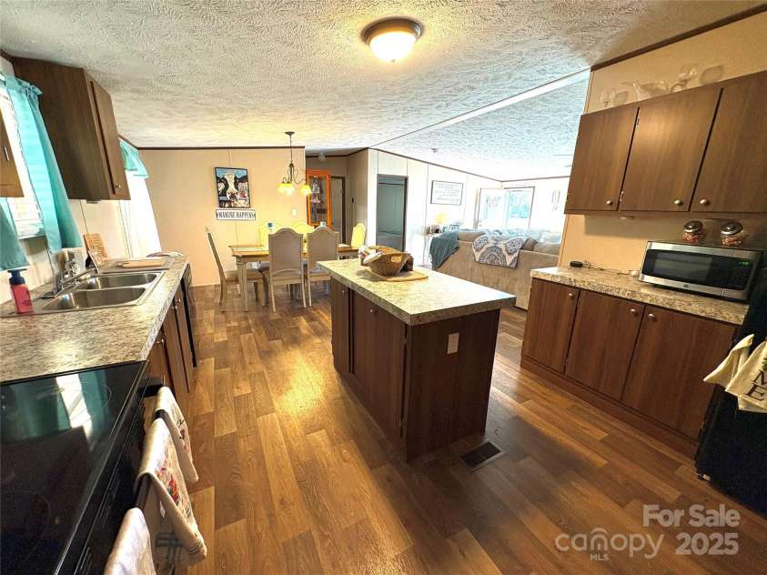 3512 Meldonna Drive, Maiden, NC 28650.  MLS# CAR4313064, YatesRealty ID 1937. 