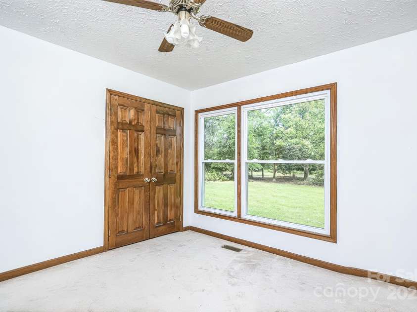 3282 County Line Road, Fayetteville, NC 28306.  MLS# CAR4255941, YatesRealty ID 19370. 