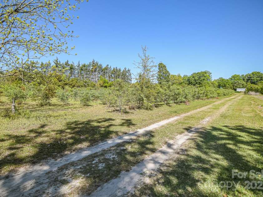 3282 County Line Road, Fayetteville, NC 28306.  MLS# CAR4255941, YatesRealty ID 19370. 