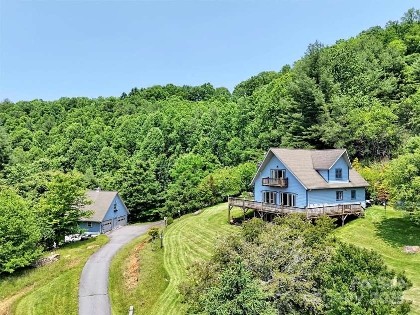 1592 Piney Hill Road, Burnsville, NC 28714.  MLS# CAR4269661, YatesRealty ID 19371. 