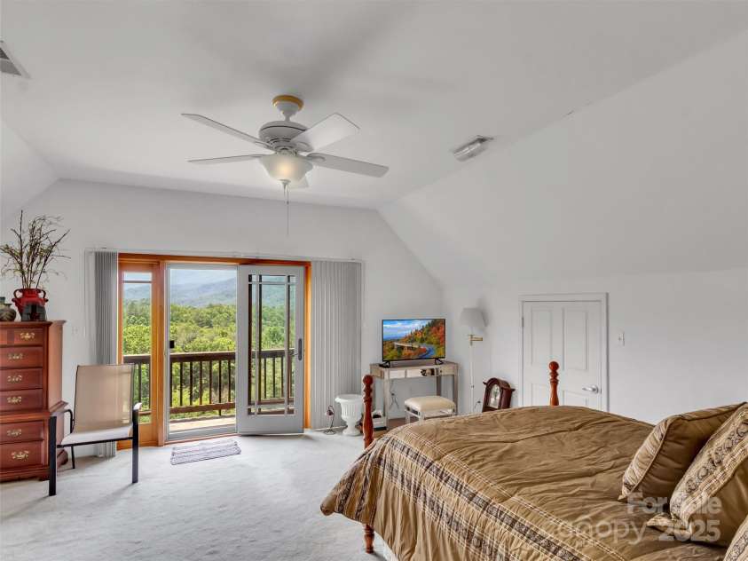 1592 Piney Hill Road, Burnsville, NC 28714.  MLS# CAR4269661, YatesRealty ID 19371. 