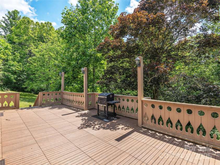 185 Indian Springs Road, Clyde, NC 28721.  MLS# CAR4269829, YatesRealty ID 19374. 