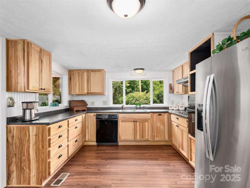 185 Indian Springs Road, Clyde, NC 28721.  MLS# CAR4269829, YatesRealty ID 19374. 