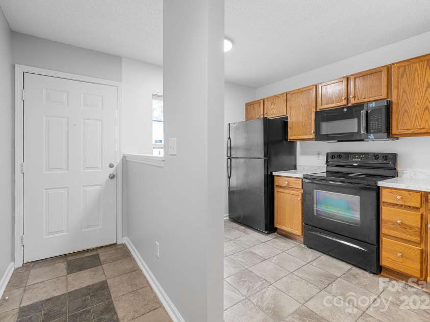 7707 Petrea Lane, Charlotte, NC 28227.  MLS# CAR4237205, YatesRealty ID 19375. 