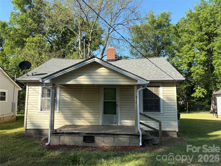 317 Orr Drive, Rock Hill, SC 29730.  MLS# CAR4373246, YatesRealty ID 19376. 