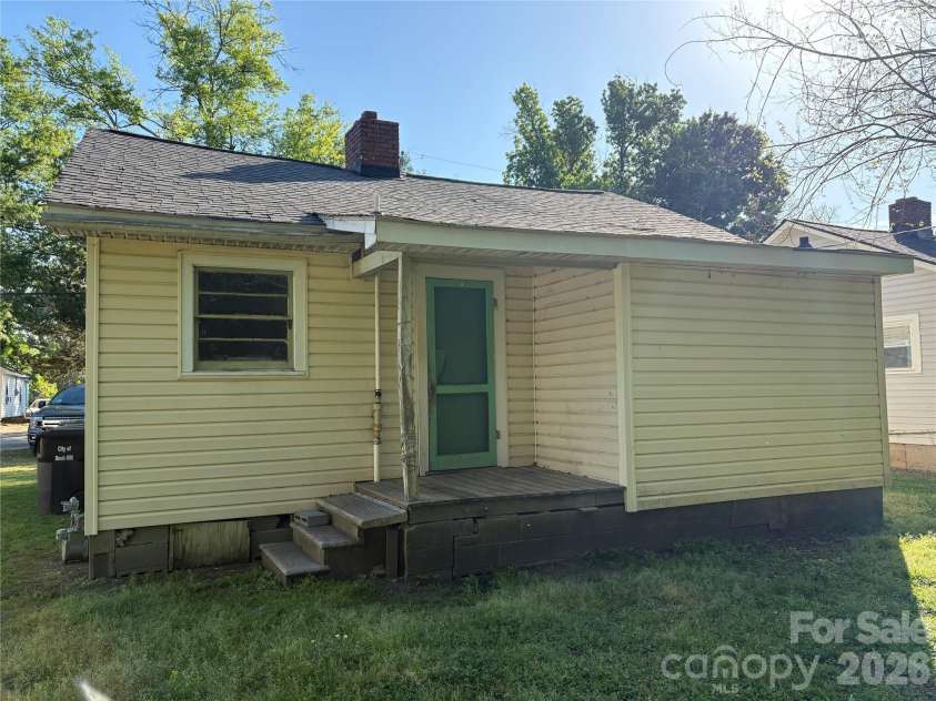 317 Orr Drive, Rock Hill, SC 29730.  MLS# CAR4373246, YatesRealty ID 19376. 
