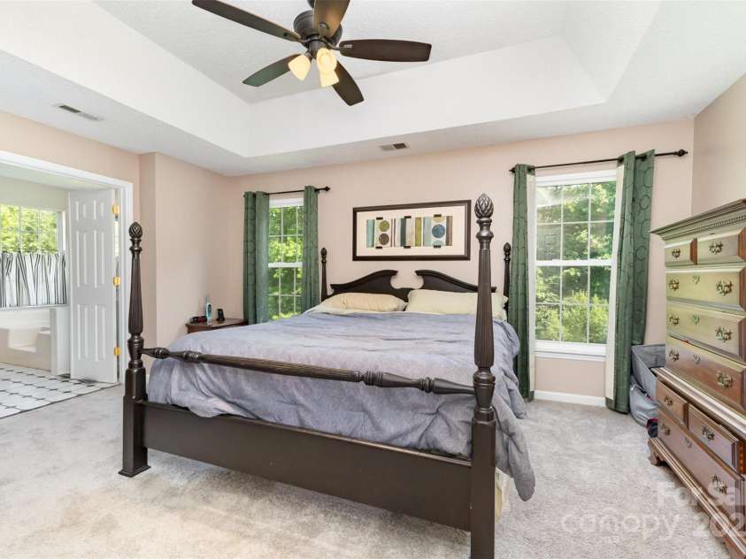 3505 Mallard Cove Court, Charlotte, NC 28269.  MLS# CAR4266414, YatesRealty ID 19376. 