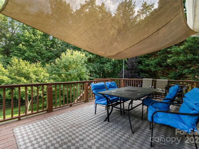 3505 Mallard Cove Court, Charlotte, NC 28269.  MLS# CAR4266414, YatesRealty ID 19376. 