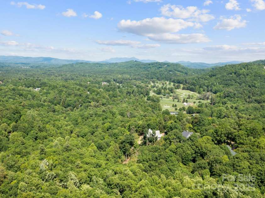 705 Overlook Drive, Flat Rock, NC 28731.  MLS# CAR4238498, YatesRealty ID 19377. 