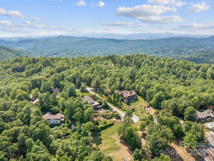 705 Overlook Drive, Flat Rock, NC 28731.  MLS# CAR4238498, YatesRealty ID 19377. 