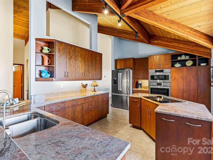 705 Overlook Drive, Flat Rock, NC 28731.  MLS# CAR4238498, YatesRealty ID 19377. 