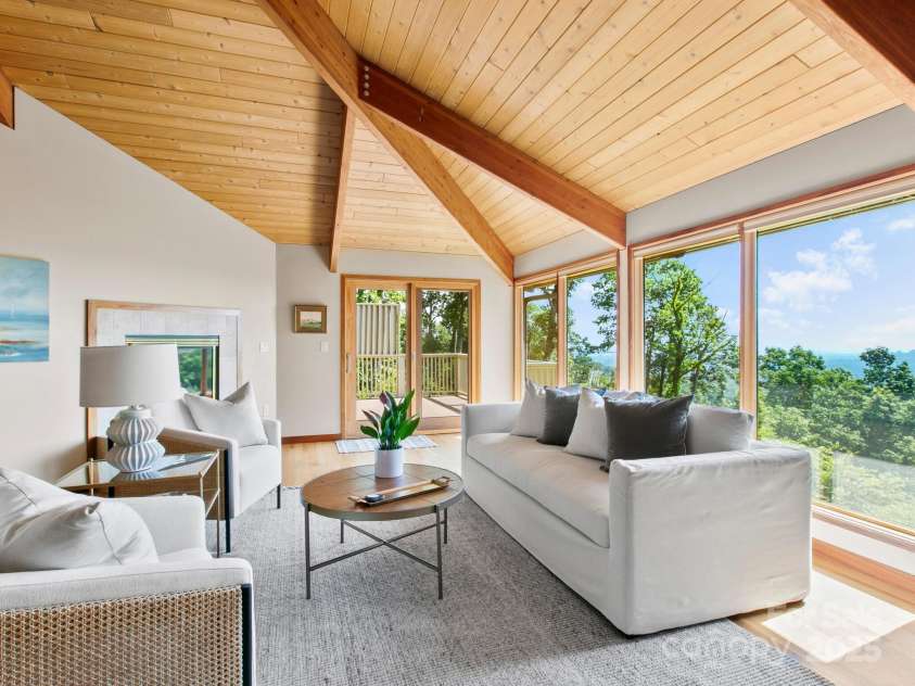 705 Overlook Drive, Flat Rock, NC 28731.  MLS# CAR4238498, YatesRealty ID 19377. 