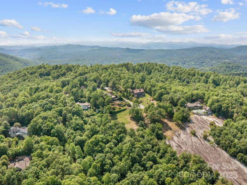 705 Overlook Drive, Flat Rock, NC 28731.  MLS# CAR4238498, YatesRealty ID 19377. 