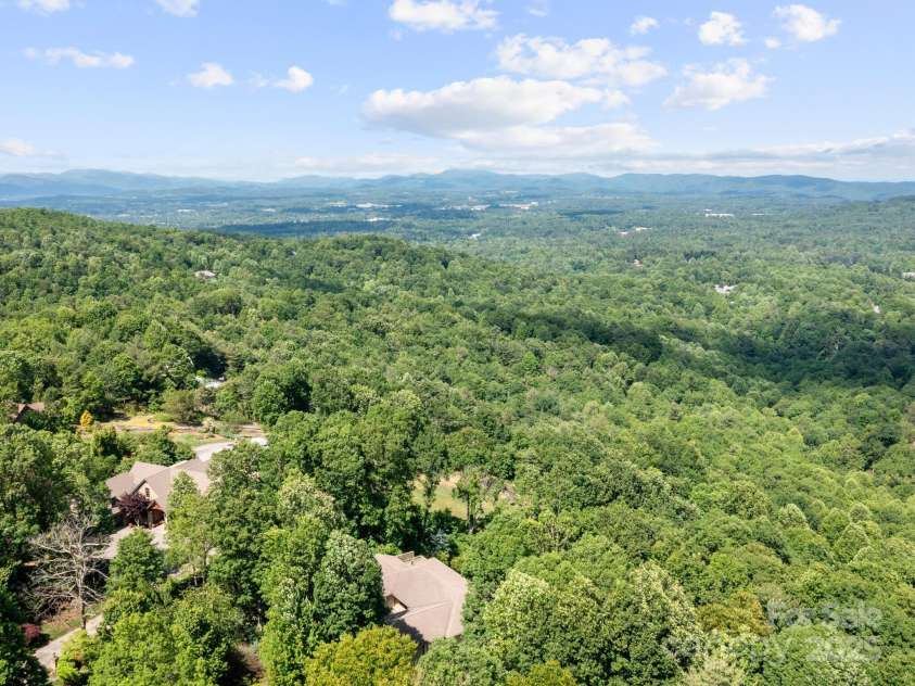 705 Overlook Drive, Flat Rock, NC 28731.  MLS# CAR4238498, YatesRealty ID 19377. 