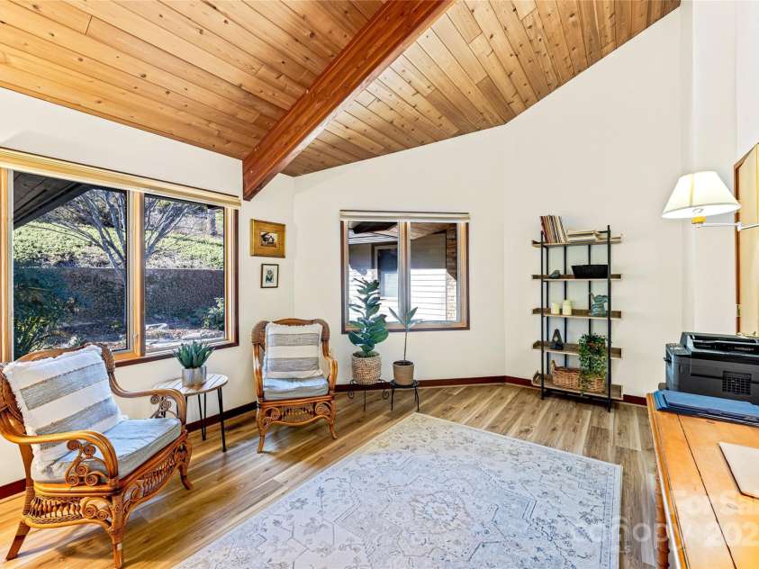 705 Overlook Drive, Flat Rock, NC 28731.  MLS# CAR4238498, YatesRealty ID 19377. Office on main level