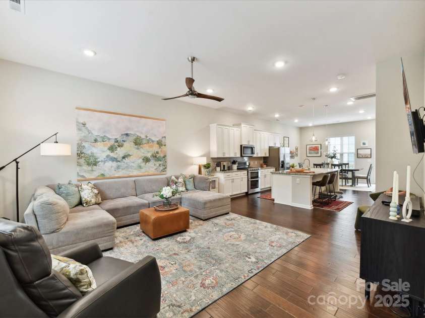 1132 Whitby Moore Street, Charlotte, NC 28273.  MLS# CAR4268789, YatesRealty ID 19378. Family Room