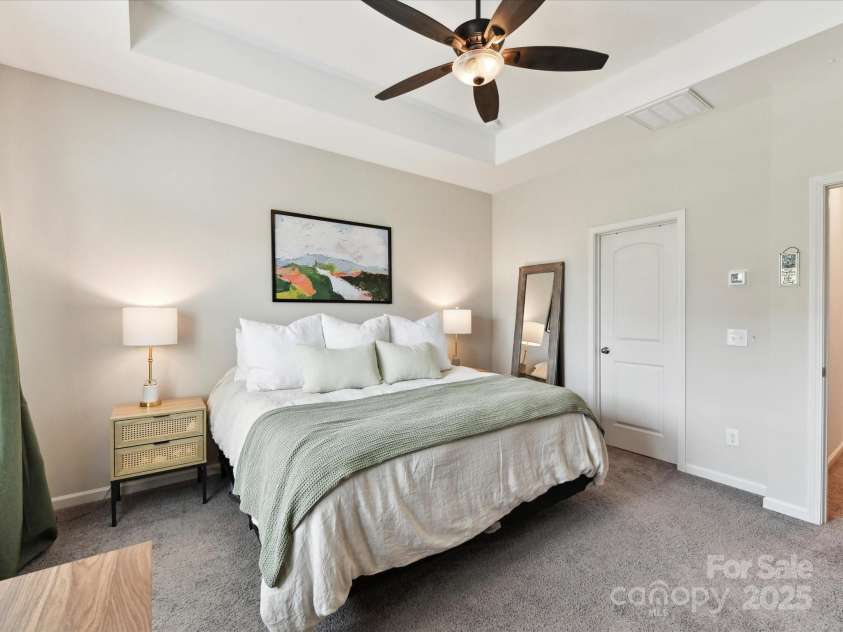 1132 Whitby Moore Street, Charlotte, NC 28273.  MLS# CAR4268789, YatesRealty ID 19378. Primary suite w/walk-in closet