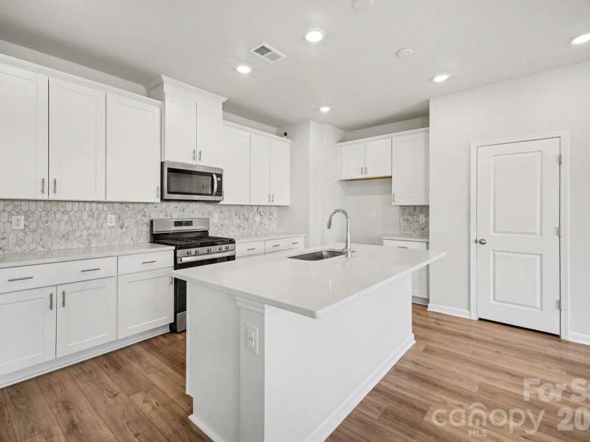 309 Olympia Way, York, SC 29745.  MLS# CAR4372927, YatesRealty ID 19378. 