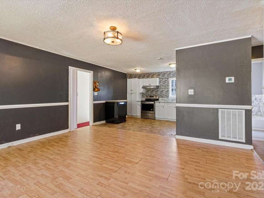 629 Johns Lane, Gastonia, NC 28052.  MLS# CAR4228647, YatesRealty ID 1938. 