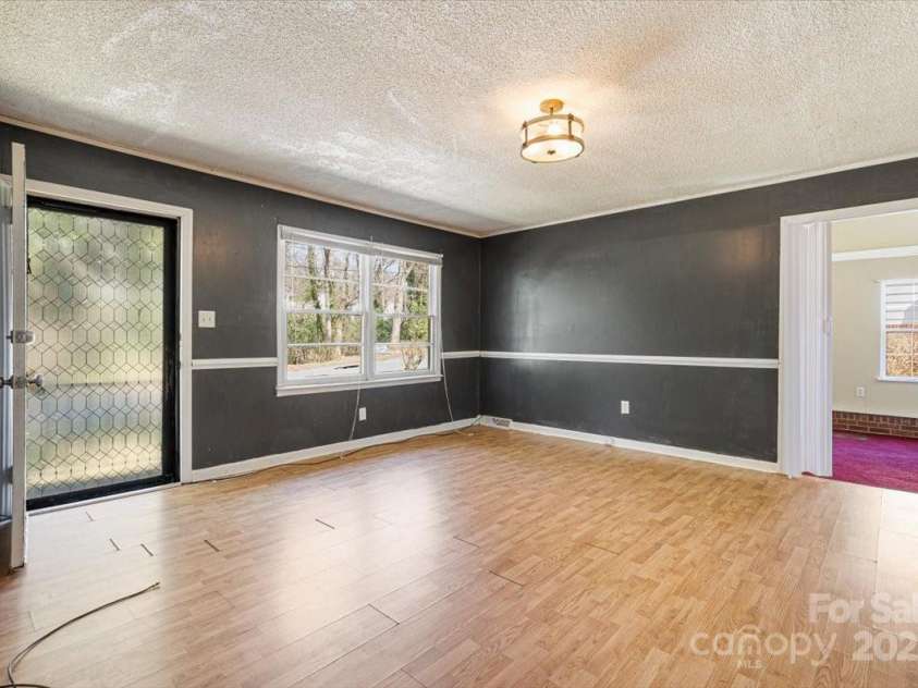 629 Johns Lane, Gastonia, NC 28052.  MLS# CAR4228647, YatesRealty ID 1938. 