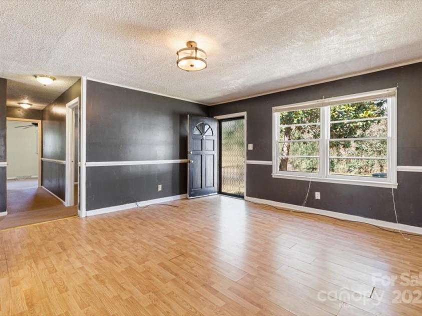 629 Johns Lane, Gastonia, NC 28052.  MLS# CAR4228647, YatesRealty ID 1938. 