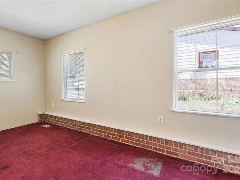 629 Johns Lane, Gastonia, NC 28052.  MLS# CAR4228647, YatesRealty ID 1938. 
