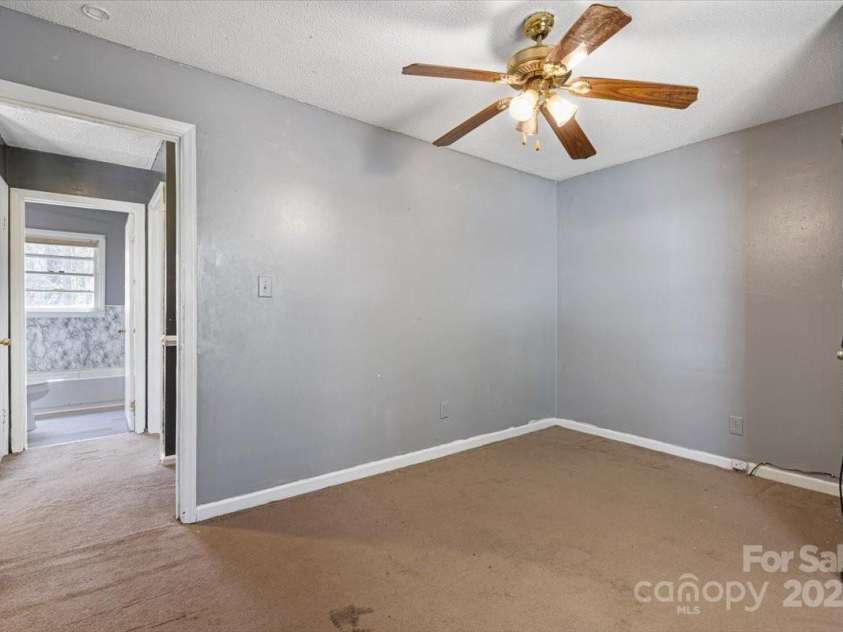 629 Johns Lane, Gastonia, NC 28052.  MLS# CAR4228647, YatesRealty ID 1938. 
