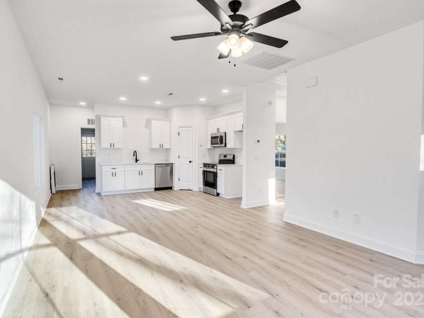 408 Boyd Street, Gastonia, NC 28052.  MLS# CAR4215221, YatesRealty ID 19380. 