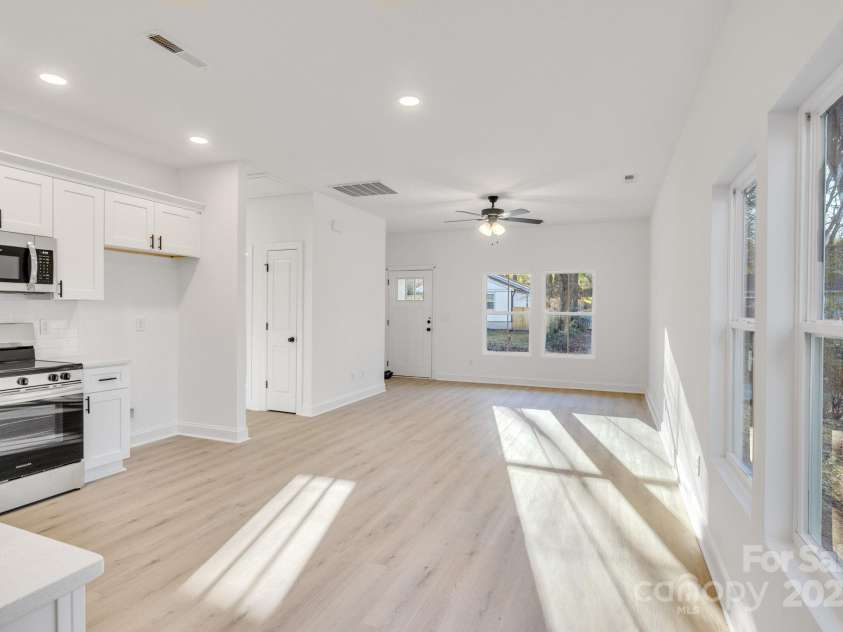 408 Boyd Street, Gastonia, NC 28052.  MLS# CAR4215221, YatesRealty ID 19380. 