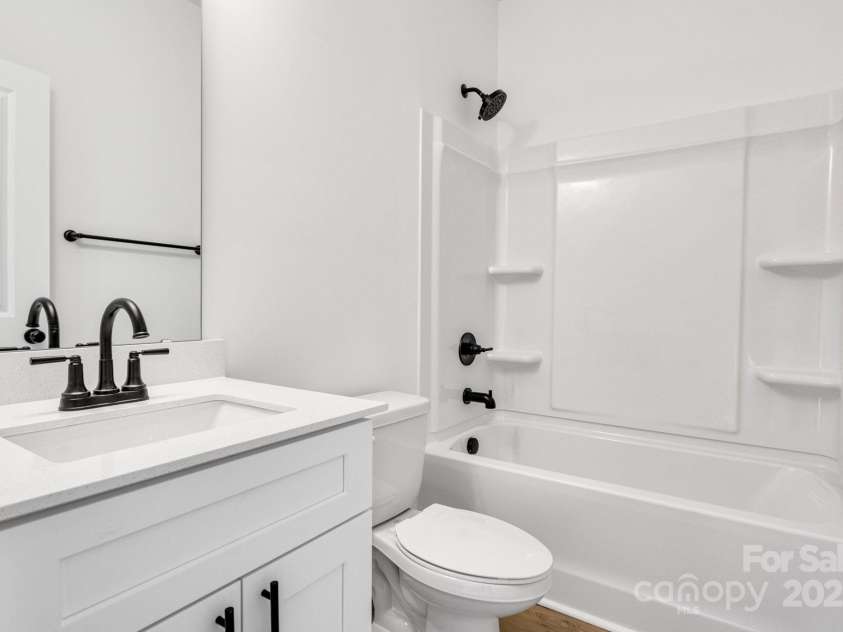 408 Boyd Street, Gastonia, NC 28052.  MLS# CAR4215221, YatesRealty ID 19380. Hall Bath