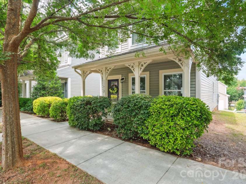 11612 Galashiels Drive, Huntersville, NC 28078.  MLS# CAR4376286, YatesRealty ID 19383. 