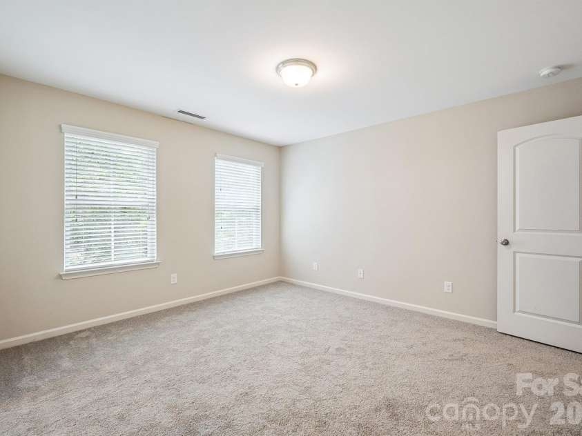 11612 Galashiels Drive, Huntersville, NC 28078.  MLS# CAR4376286, YatesRealty ID 19383. 