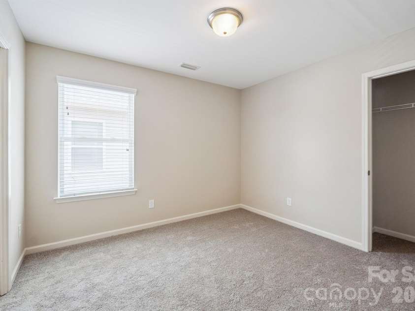 11612 Galashiels Drive, Huntersville, NC 28078.  MLS# CAR4376286, YatesRealty ID 19383. 