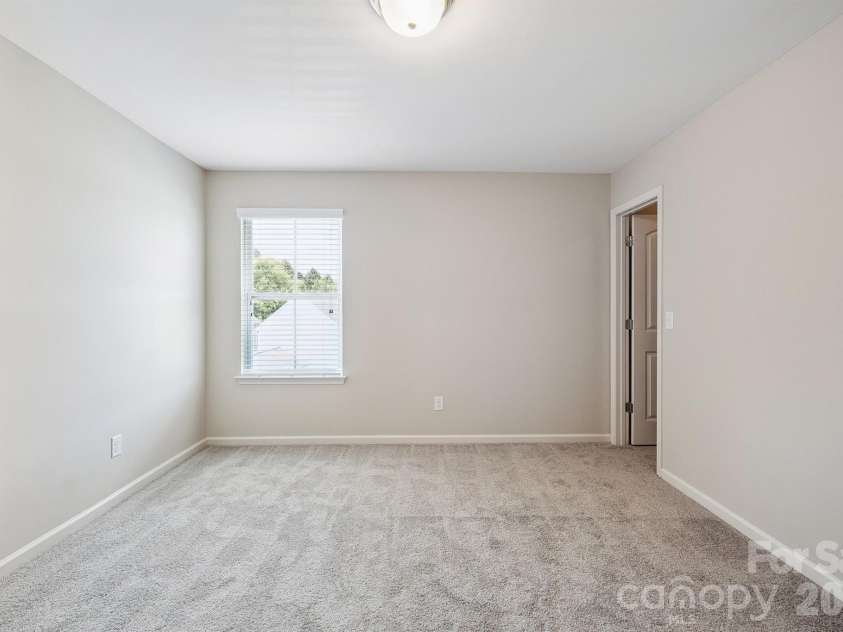11612 Galashiels Drive, Huntersville, NC 28078.  MLS# CAR4376286, YatesRealty ID 19383. 
