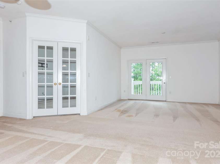 11863 Ridgeway Park Drive, Charlotte, NC 28277.  MLS# CAR4263808, YatesRealty ID 19384. 