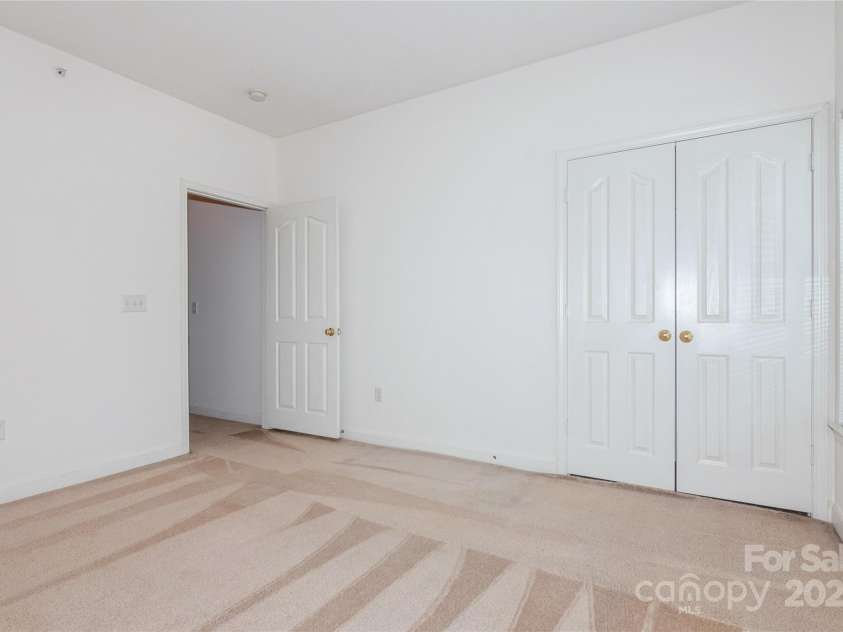 11863 Ridgeway Park Drive, Charlotte, NC 28277.  MLS# CAR4263808, YatesRealty ID 19384. 
