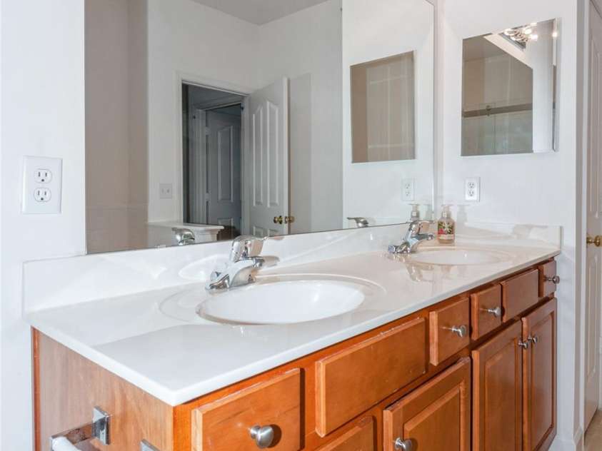 11863 Ridgeway Park Drive, Charlotte, NC 28277.  MLS# CAR4263808, YatesRealty ID 19384. 