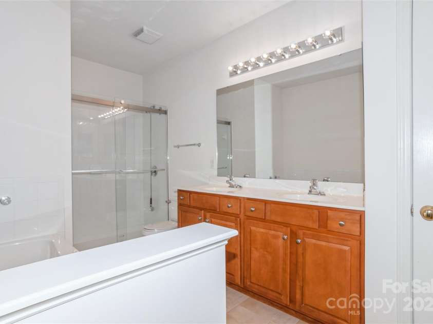 11863 Ridgeway Park Drive, Charlotte, NC 28277.  MLS# CAR4263808, YatesRealty ID 19384. 