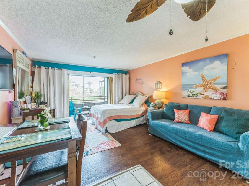 415 Ocean Creek Drive, Myrtle Beach, SC 29572.  MLS# CAR4251684, YatesRealty ID 19385. 